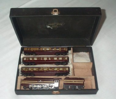 Coronation set